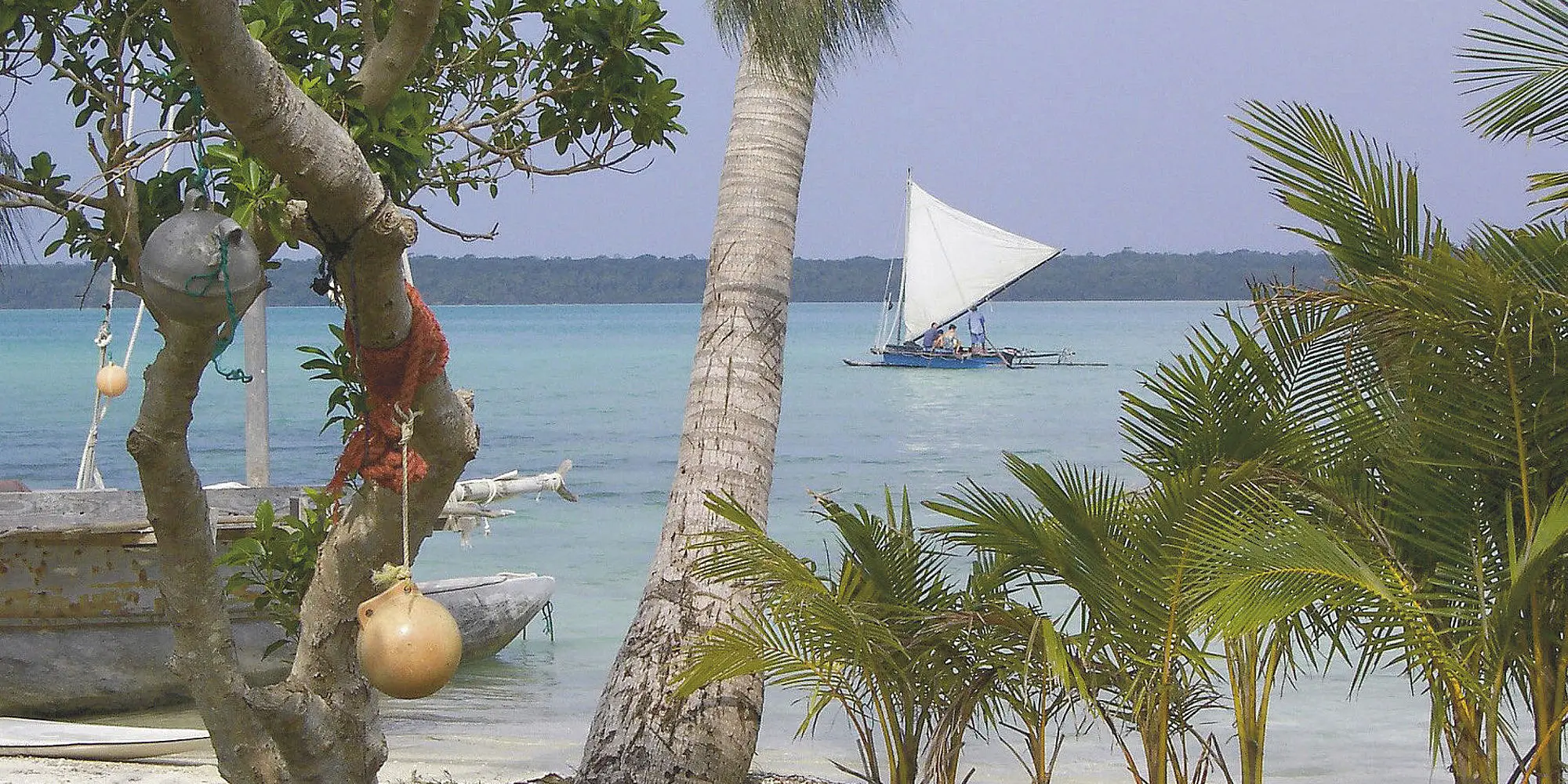 Island hopping in Paradise
